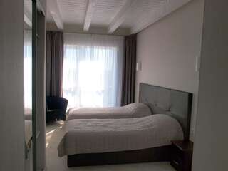 Отель Hotel Nika 2 Черноморск Небольшой двухместный номер с 1 кроватью-8